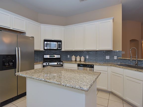 5th image of 8511 Woodland Knoll Ln