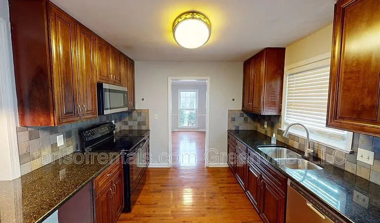 4597 Coach Hill Dr — Photo 4
