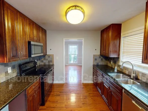 4597 Coach Hill Dr, Greenville, SC 29615