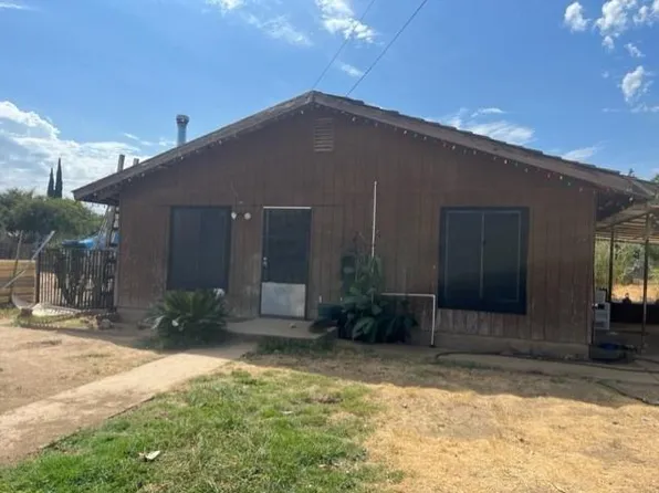 2207 W Dennett Ave, Fresno, CA 93728