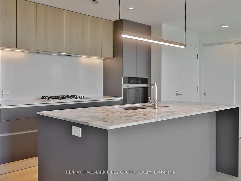 1414 Bayview Ave #605 — Photo 9