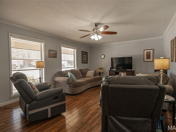 4th image of 2001 King Rd