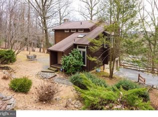 411 Baker Ln, Coatesville, PA 19320