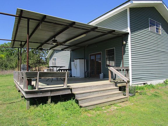 4th image of 421 Columbia Road 200