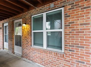 569 Smithfield Rd APT 3, North Providence, RI 02904