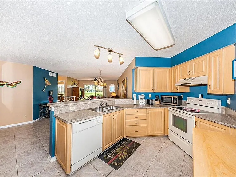 6000 Bahia Del Mar Cir #131 — Photo 6