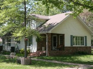 319 S Illinois Ave, Oxford, KS 67119