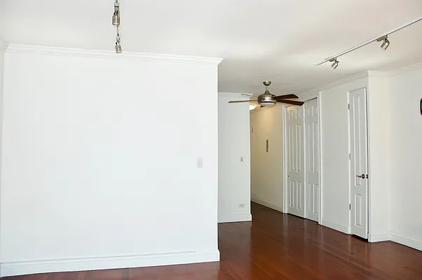 Rented by City Connections Realty | media 3