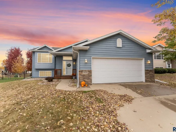 5808 W Pineridge Dr, Sioux Falls, SD 57107