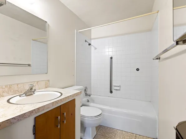 595 S Fisher Ave APT 1-8, Blackfoot, ID 83221