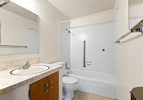 595 S Fisher Ave #1-8 Photo 1