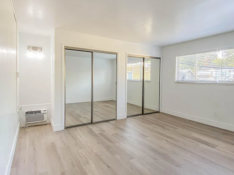 1722 G St — Photo 23