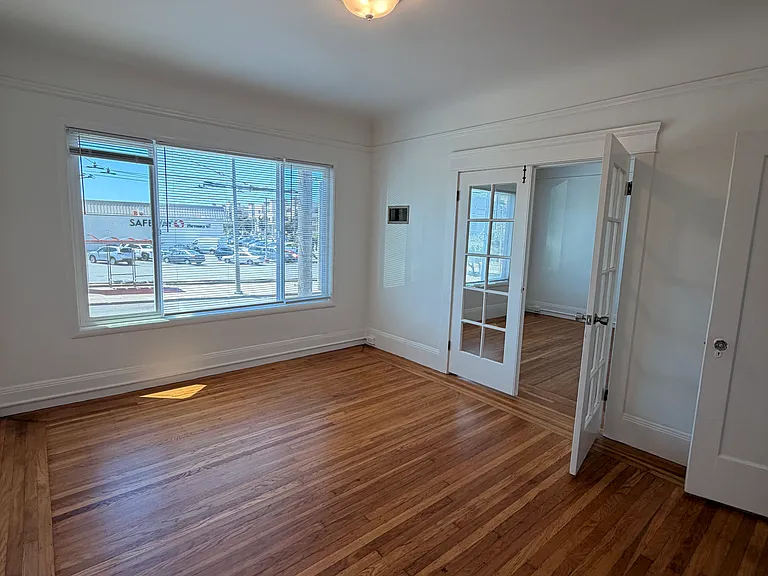 4726 Cabrillo St #2 — Photo 1