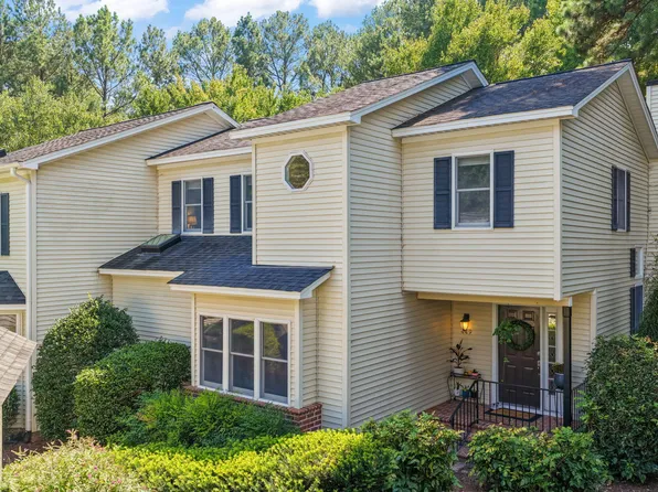 449 Crossvine Close, Pittsboro, NC 27312