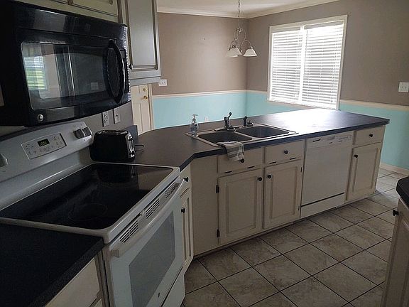 3rd image of 102 Glendale Dr