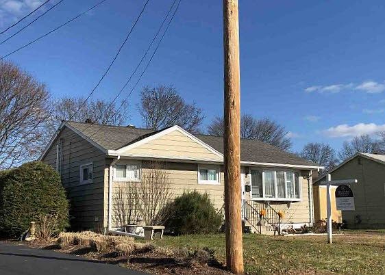 2nd image of 19 Easy Rudder Ln