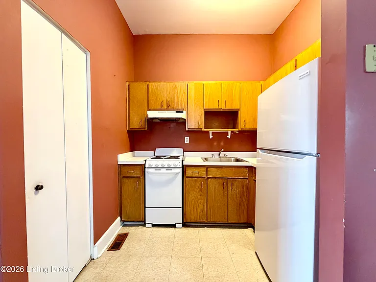 1039 E Breckinridge St #1 — Photo 5