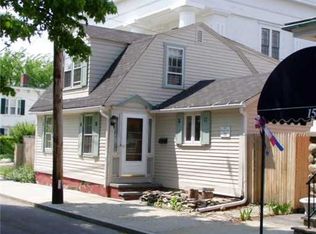 17 Church St, Warren, RI 02885