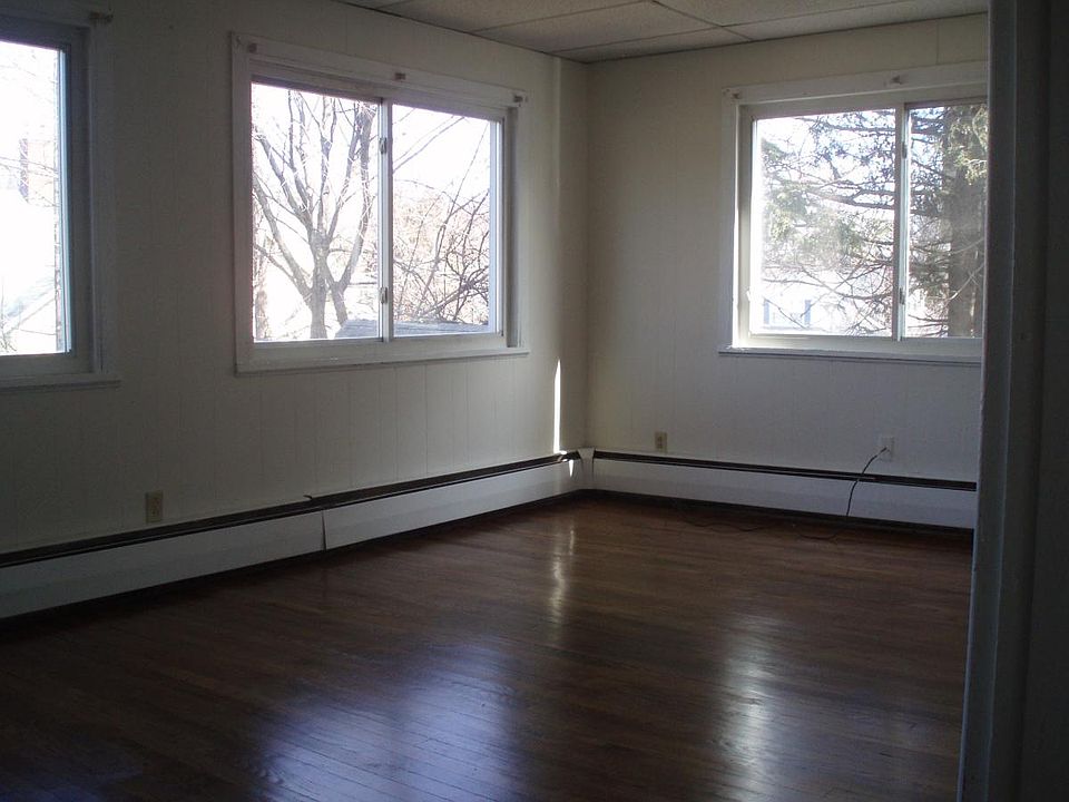2nd image of 198 Park St