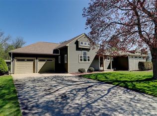 3 Wampum Trl, Cumberland, RI 02864