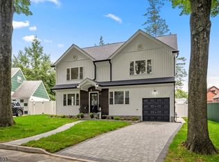 1676 Irene Ct, Teaneck, NJ 07666