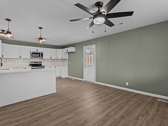5th image of 1105 Peace Pipe Dr