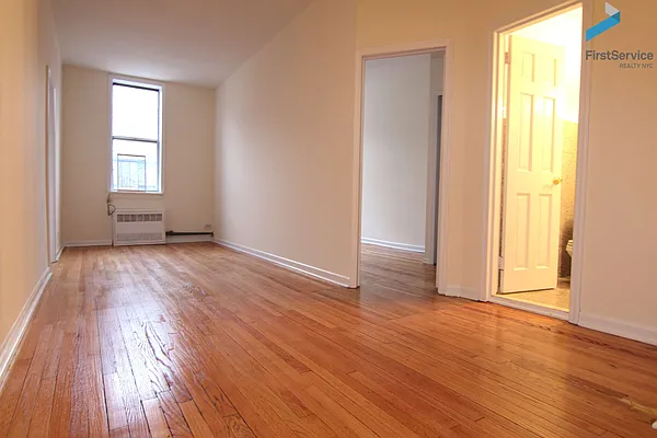 Rented by FirstService Realty (legacy) | media 8