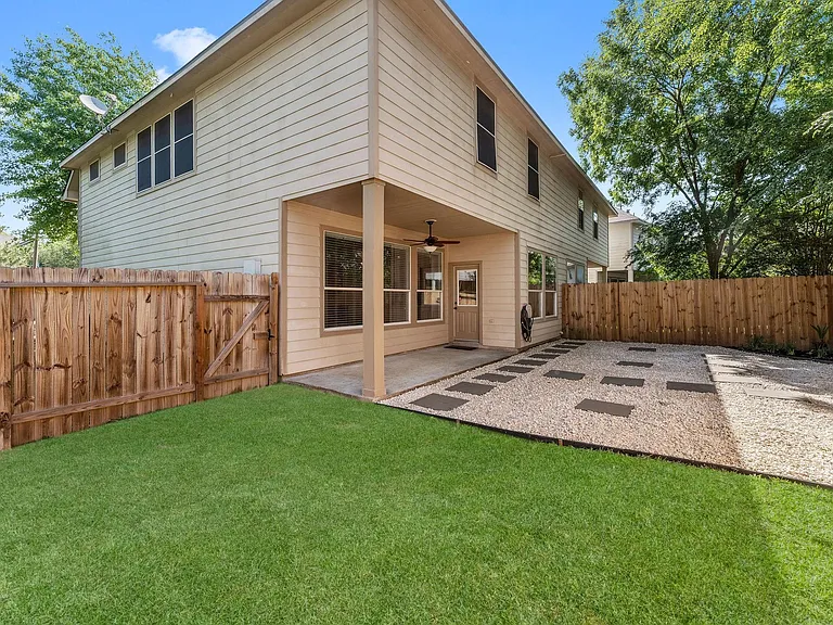 39 E Burberry Cir — Photo 39