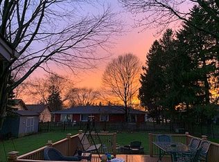 151 Bannock Ct, Dundee, IL 60118