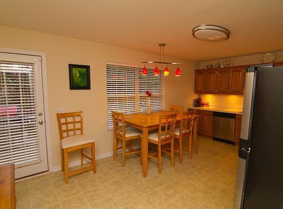 5th image of 4802 Hillsdale Cir