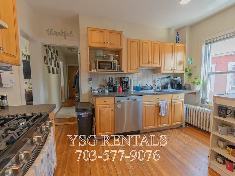 40 Easton St #1 — Photo 8
