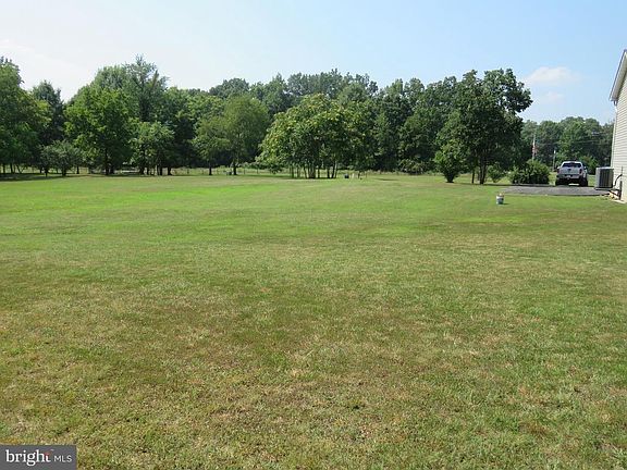 4th image of 23464 Nelson Ln