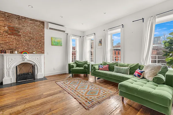 Rented by Compass | media 10