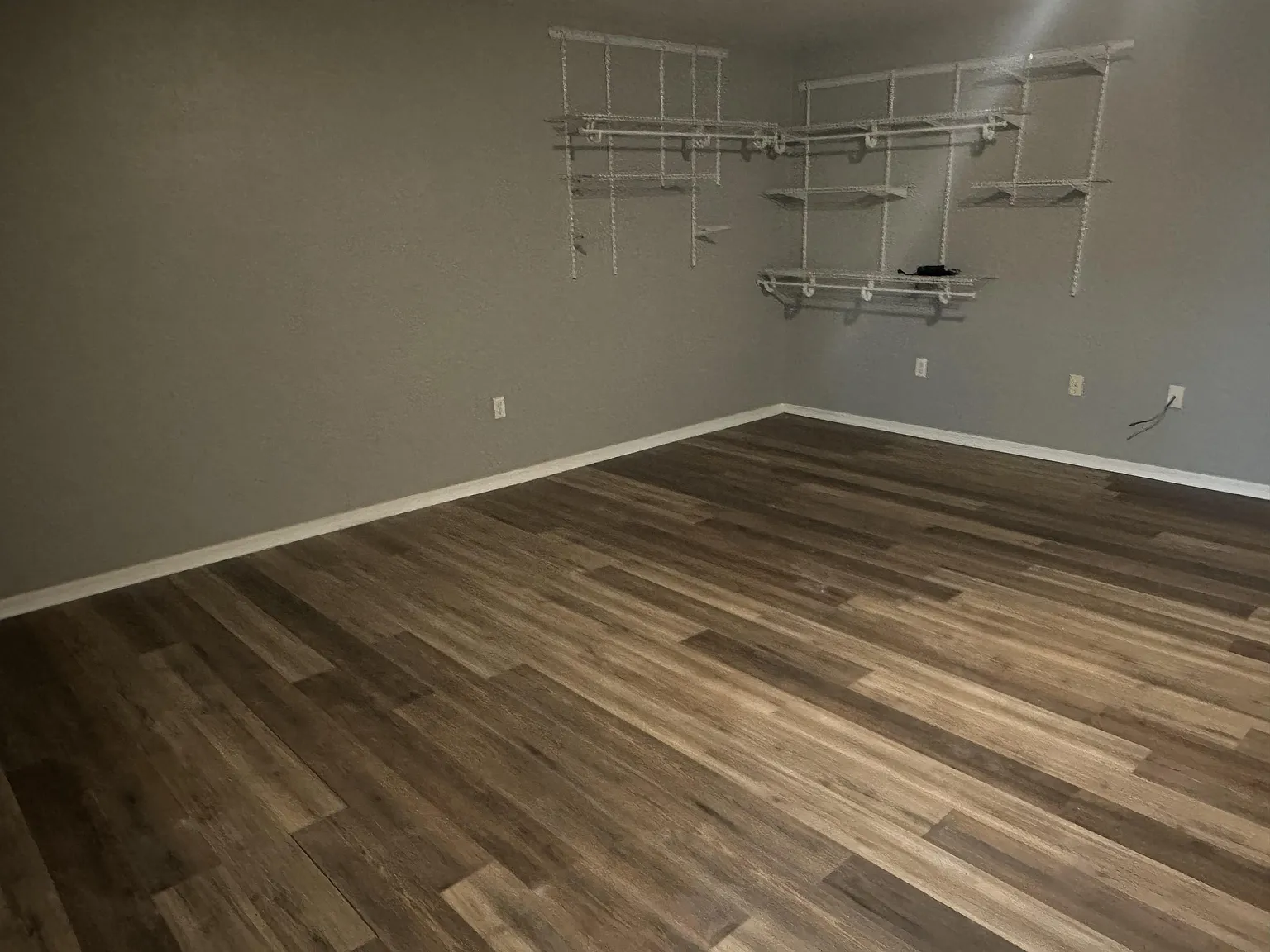 4 bed, 2.5 bath, 3160 sqft, $754 — Photo 2