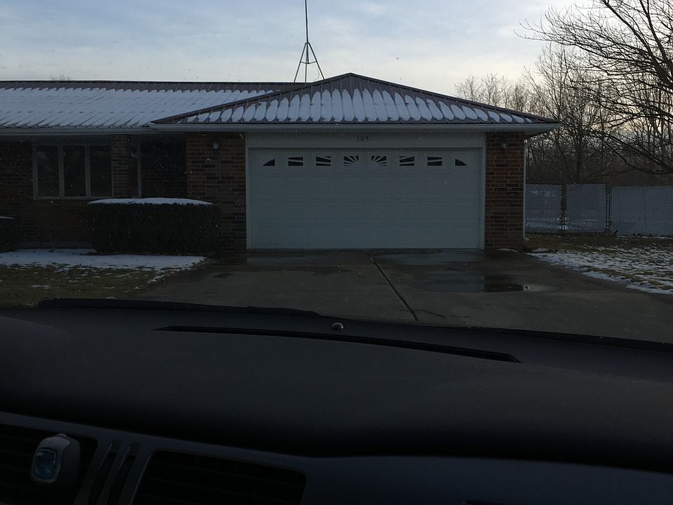 1st image of 305 Green Valley Dr