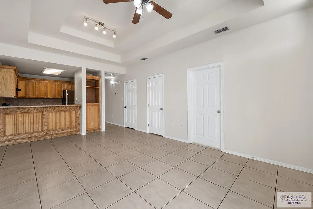 3 bed, 2.0 bath, 1109 sqft, $1,500 — Photo 2