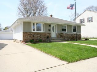 6231 W Hustis St, Milwaukee, WI 53223