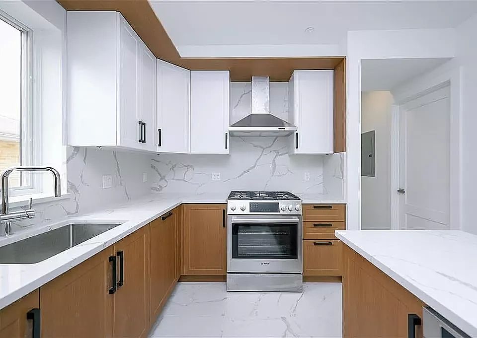 1st image of 145 Bay 25 St Floor 2
