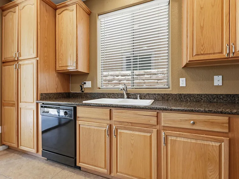 11825 Amistoso Ln — Photo 11