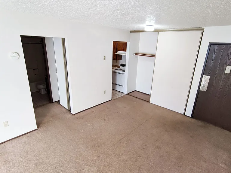 321 1st Ave SE #RHS-13 — Photo 2