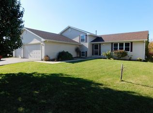 415 Wimbleton Trl, McHenry, IL