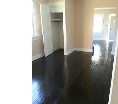 5th image of 2114 North Ave
