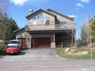 341 Wagon Wheel Rd, Mammoth Lakes, CA 93546