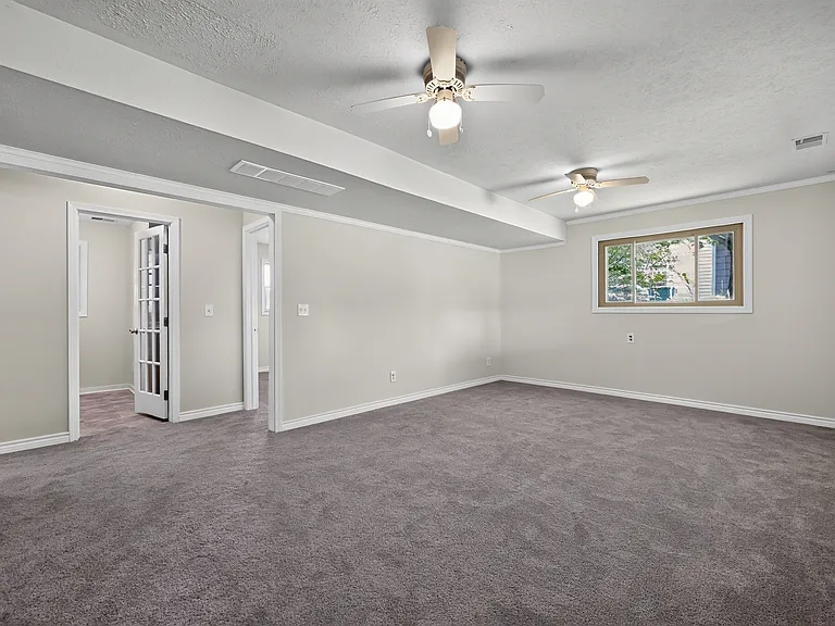 6611 Textile Rd — Photo 57