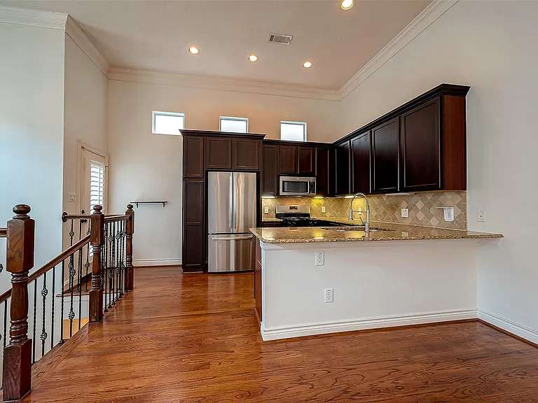 5608 Kansas St #B — Photo 10