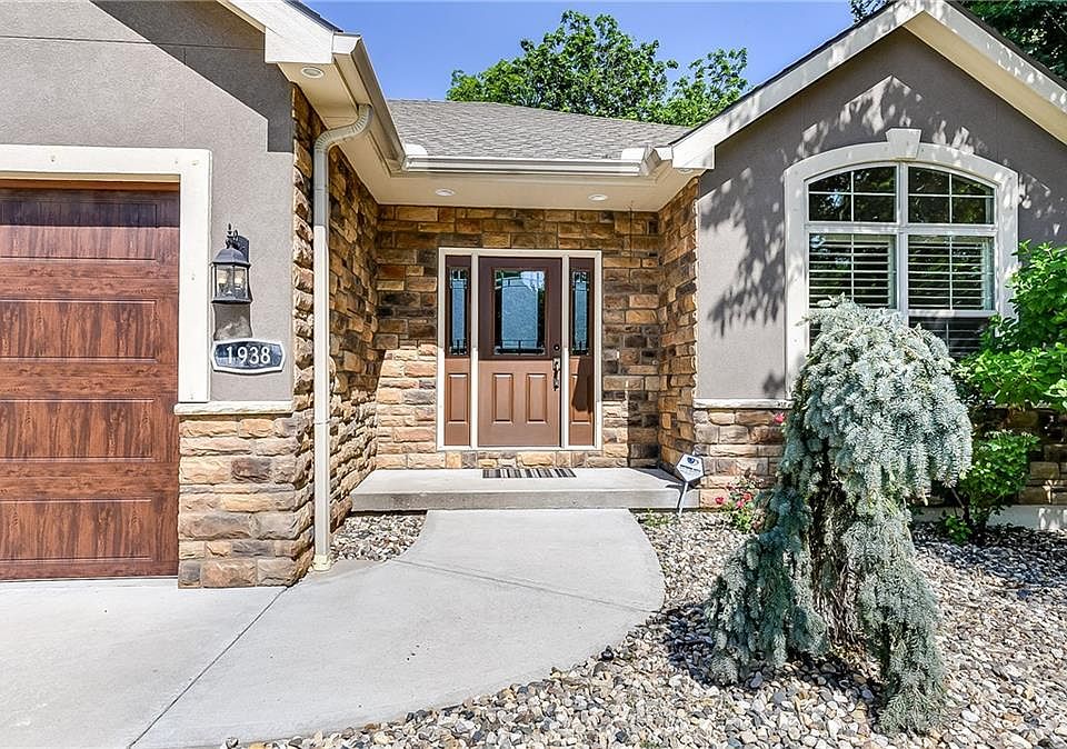 1938 Edgewood Dr, Leavenworth, KS 66048 Zillow