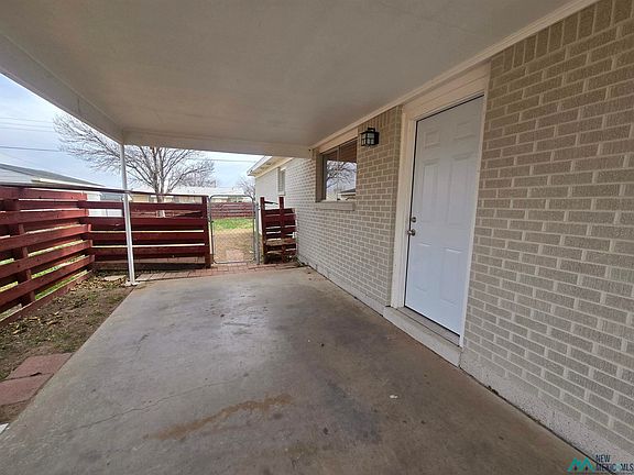3rd image of 3007 S Vassar Dr