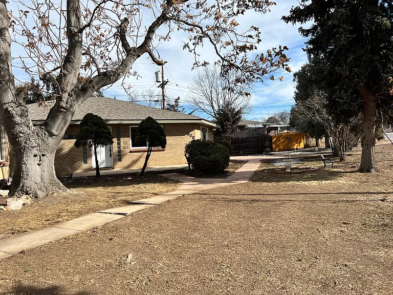 828 N Glencoe St — Photo 3