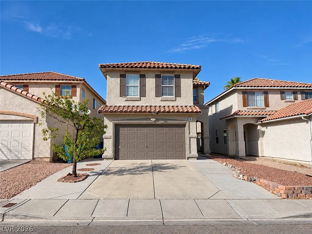 3 bed, 2.5 bath, 1517 sqft, $2,000 — Photo 2