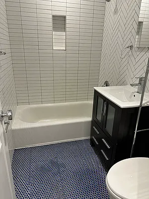 Rented by Avenues Real Estate | media 19